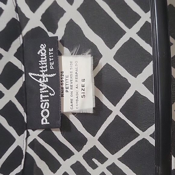 Dress, cover up (8), purse, and new ear-rings . Reduced from 25 to $14.00 - Picture 13 of 17